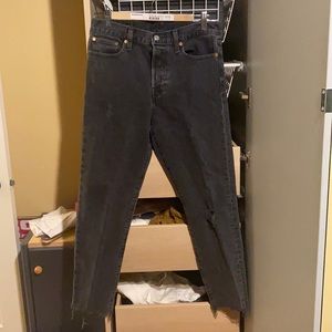 Distressed Levi wedgie jeans